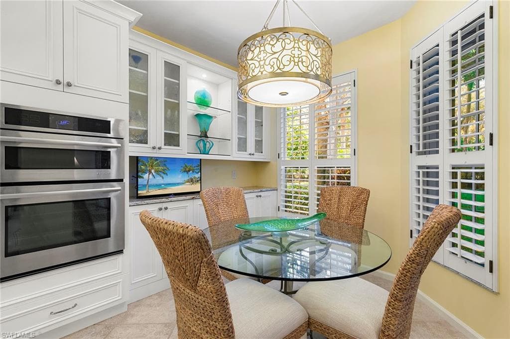 8460 Abbington Cir 1811, Naples, FL 34108-16