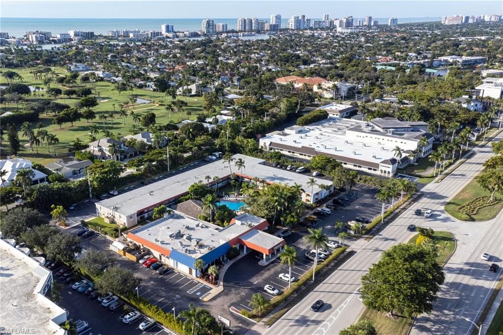 2555 9th St N 204, Naples, FL 34103-23