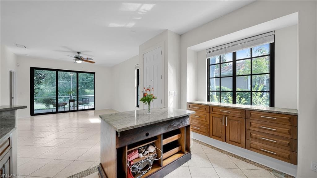 7730 Woodbrook Cir 4204, Naples, FL 34104-5