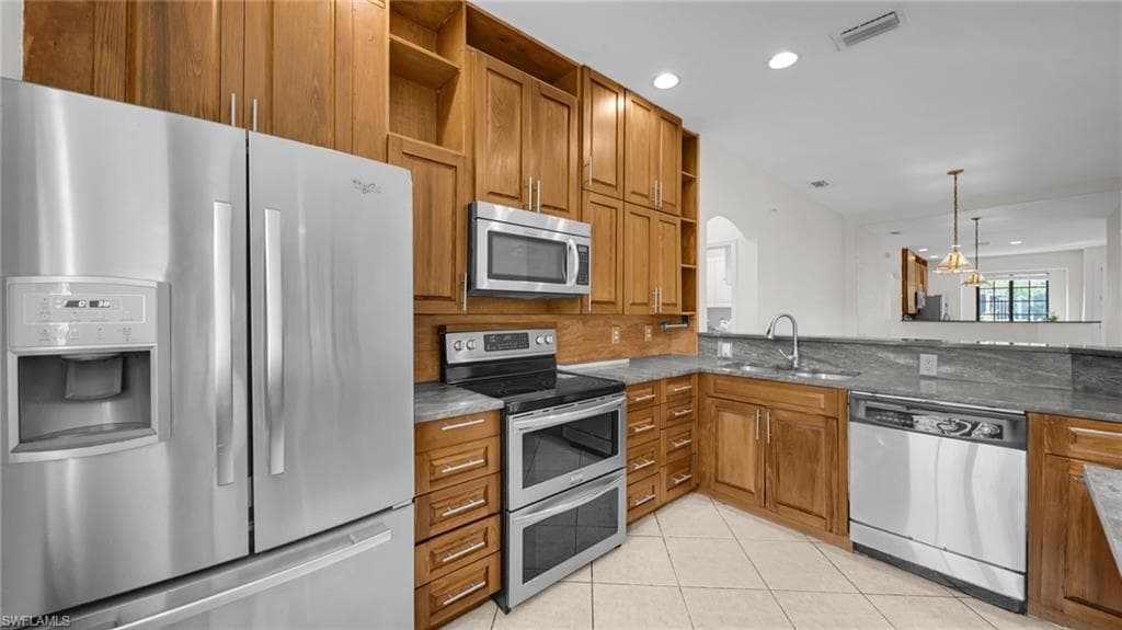 7730 Woodbrook Cir 4204, Naples, FL 34104-6