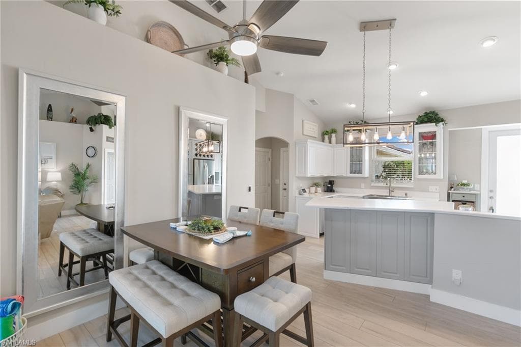 1058 Goldenrod Ave, Marco Island, FL 34145-12