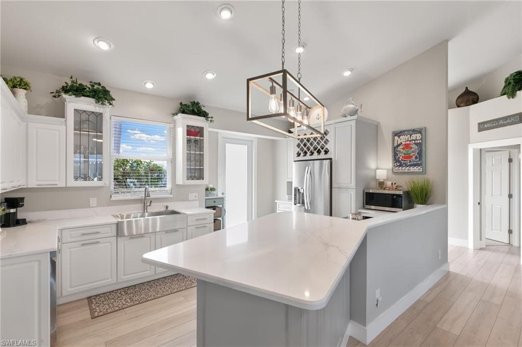 1058 Goldenrod Ave, Marco Island, FL 34145-13