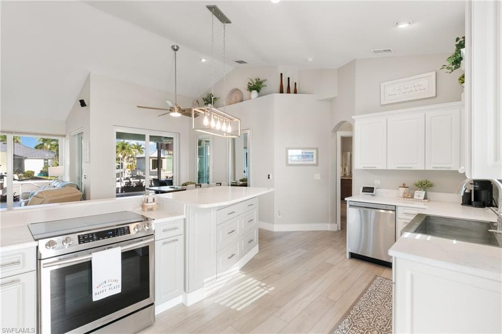 1058 Goldenrod Ave, Marco Island, FL 34145-16