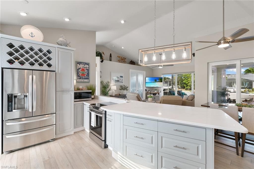 1058 Goldenrod Ave, Marco Island, FL 34145-18