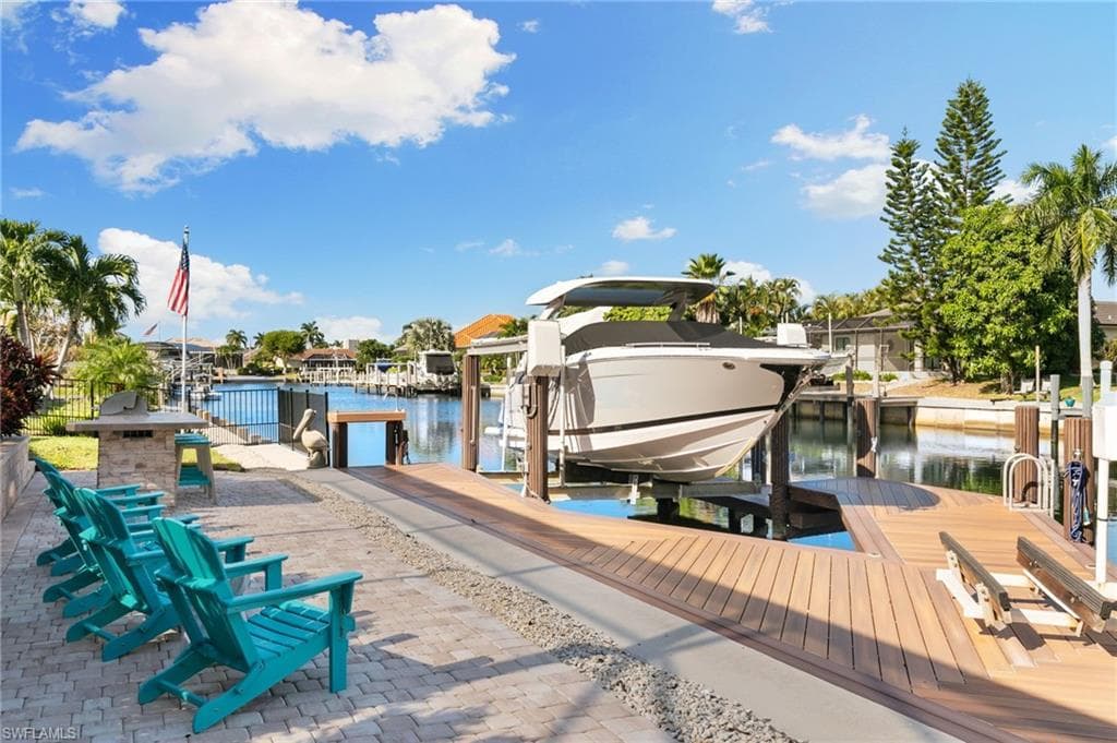 1058 Goldenrod Ave, Marco Island, FL 34145-2