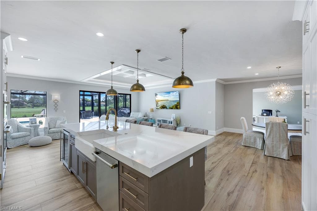 4701 Oak Leaf Dr, Naples, FL 34119-11