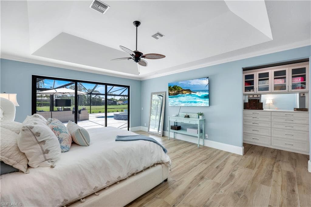 4701 Oak Leaf Dr, Naples, FL 34119-17