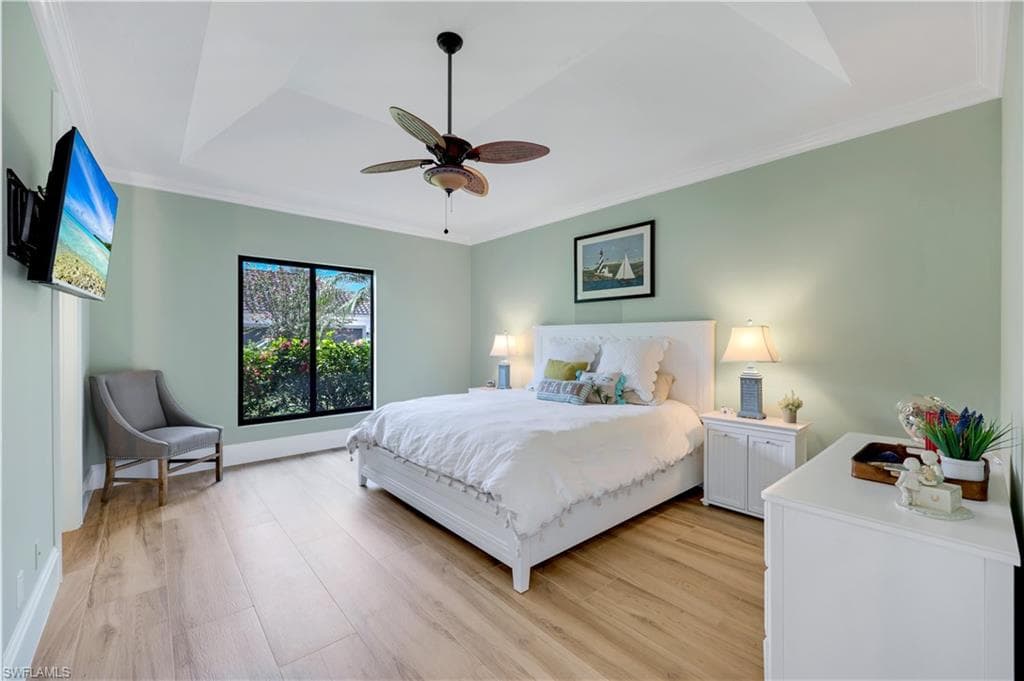 4701 Oak Leaf Dr, Naples, FL 34119-21