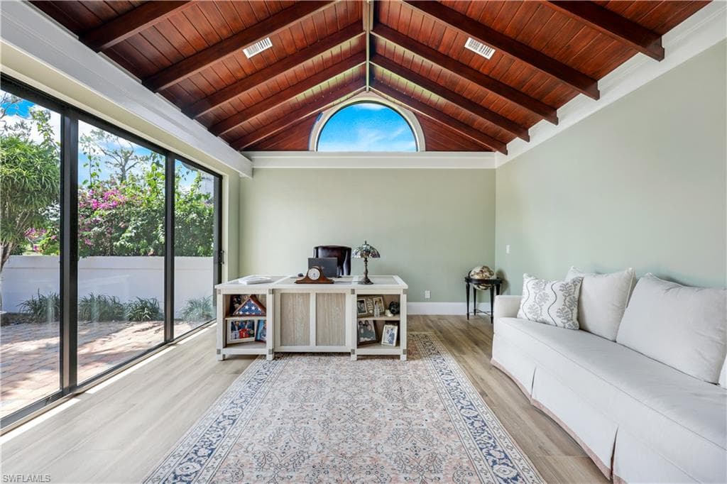 4701 Oak Leaf Dr, Naples, FL 34119-26