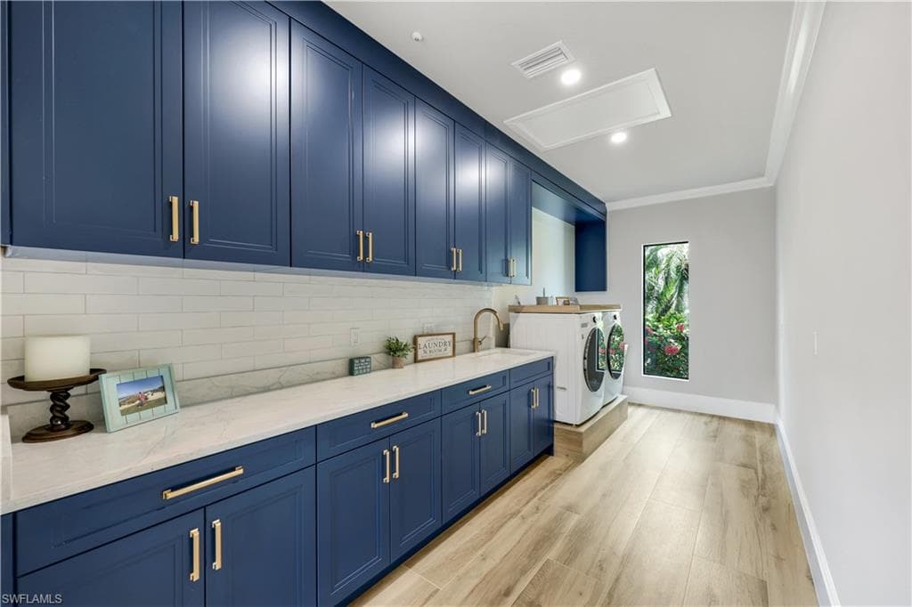 4701 Oak Leaf Dr, Naples, FL 34119-28