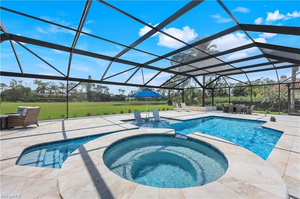 4701 Oak Leaf Dr, Naples, FL 34119-33