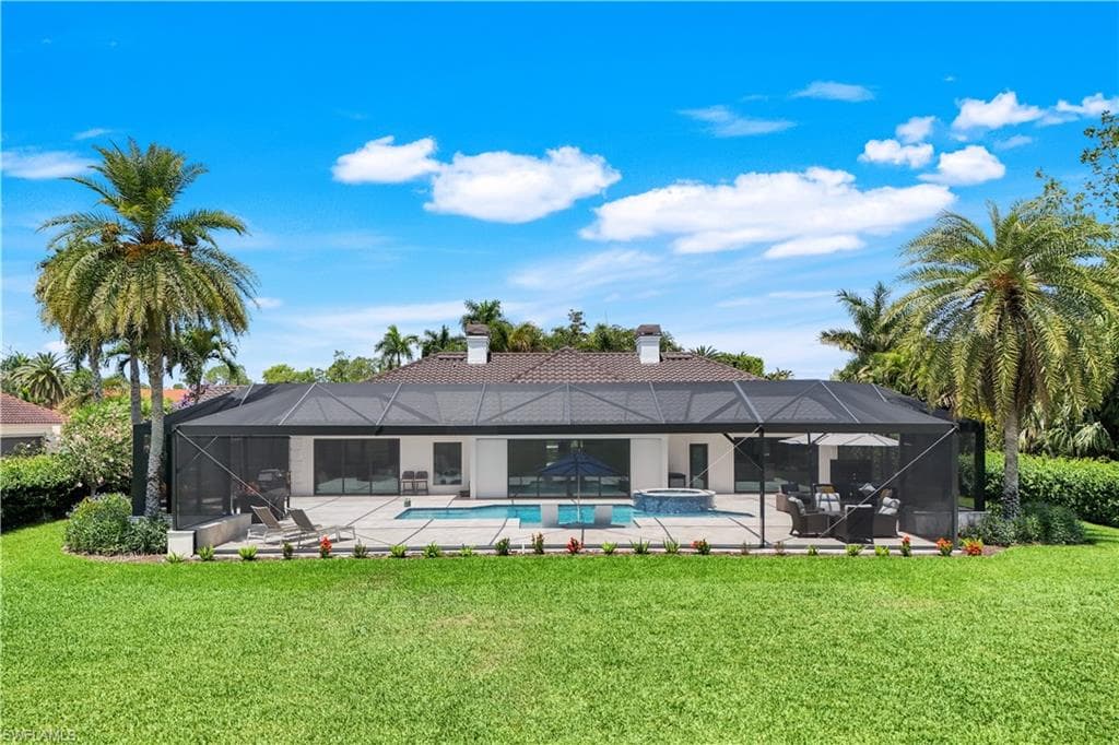 4701 Oak Leaf Dr, Naples, FL 34119-37