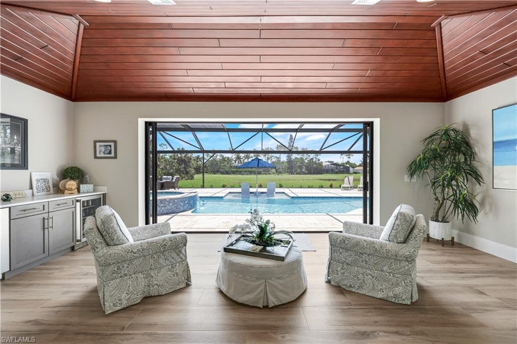 4701 Oak Leaf Dr, Naples, FL 34119-5