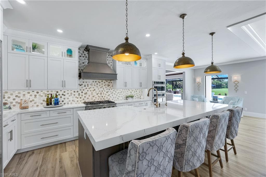 4701 Oak Leaf Dr, Naples, FL 34119-7