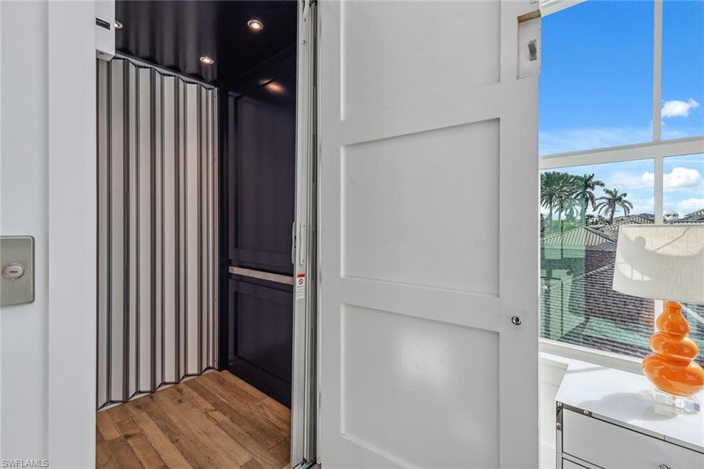 1829 Inlet Dr, Marco Island, FL 34145-35