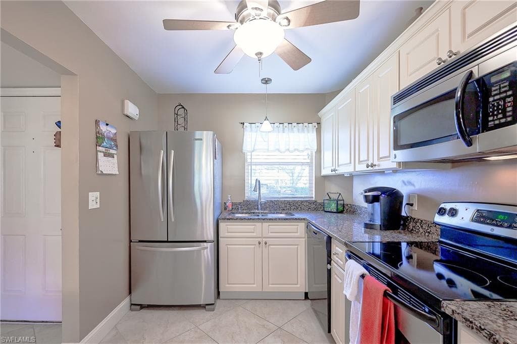 201 Quail Forest Blvd 103, Naples, FL 34105-11