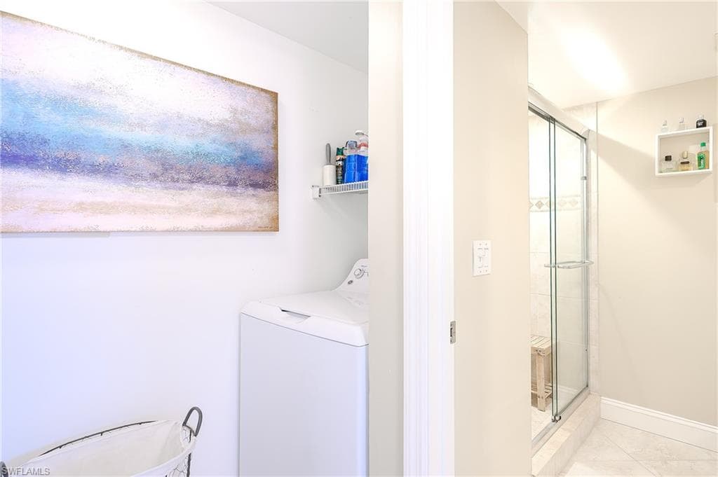 201 Quail Forest Blvd 103, Naples, FL 34105-21