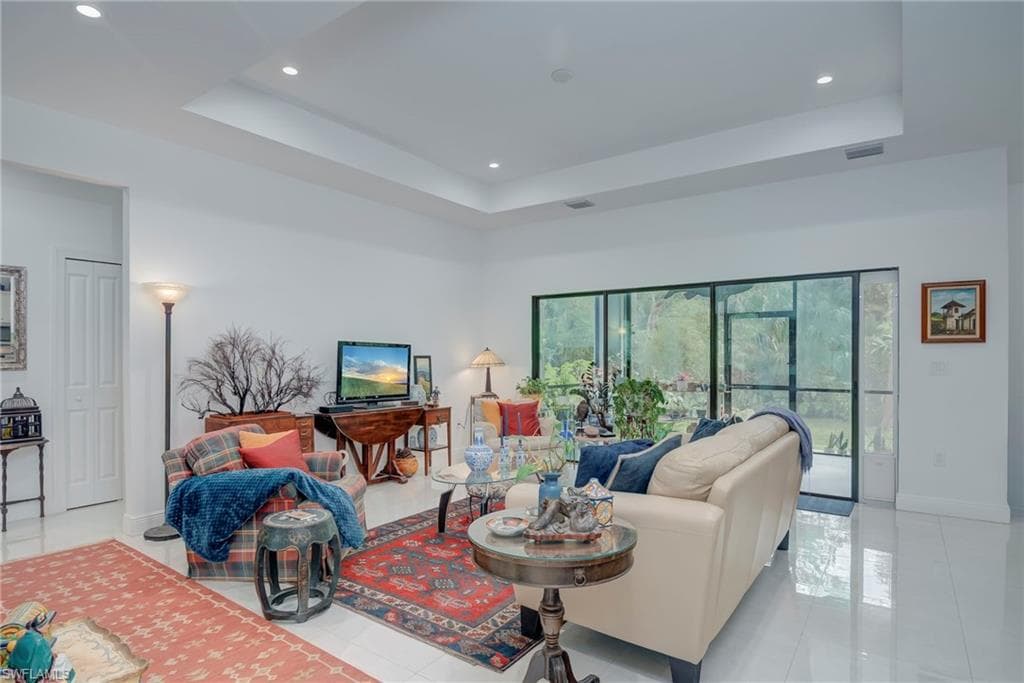 380 24th Ave NW, Naples, FL 34120-11