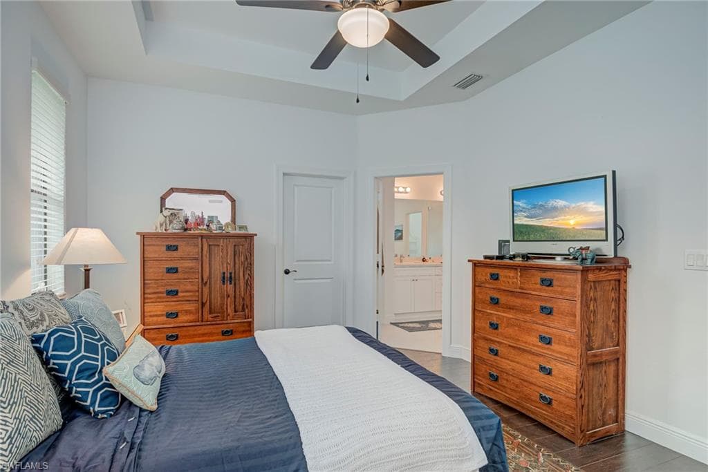 380 24th Ave NW, Naples, FL 34120-13