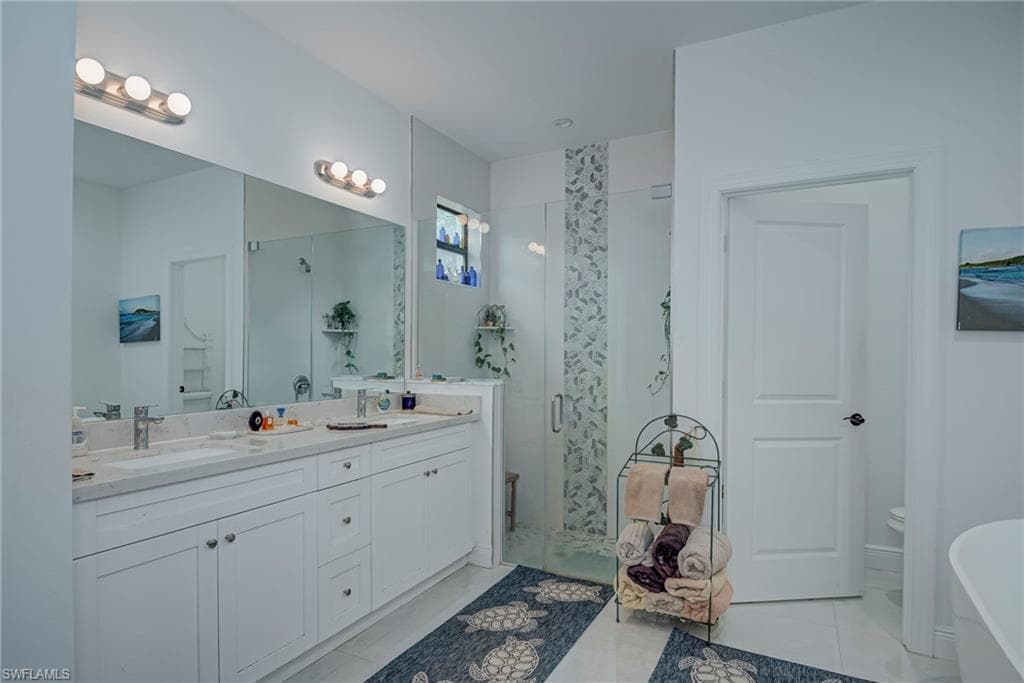 380 24th Ave NW, Naples, FL 34120-14