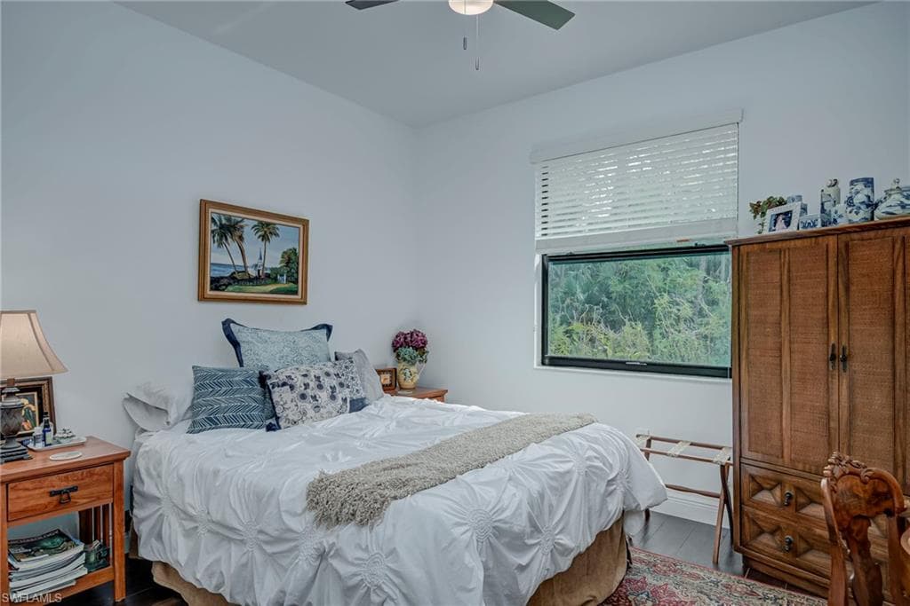 380 24th Ave NW, Naples, FL 34120-19