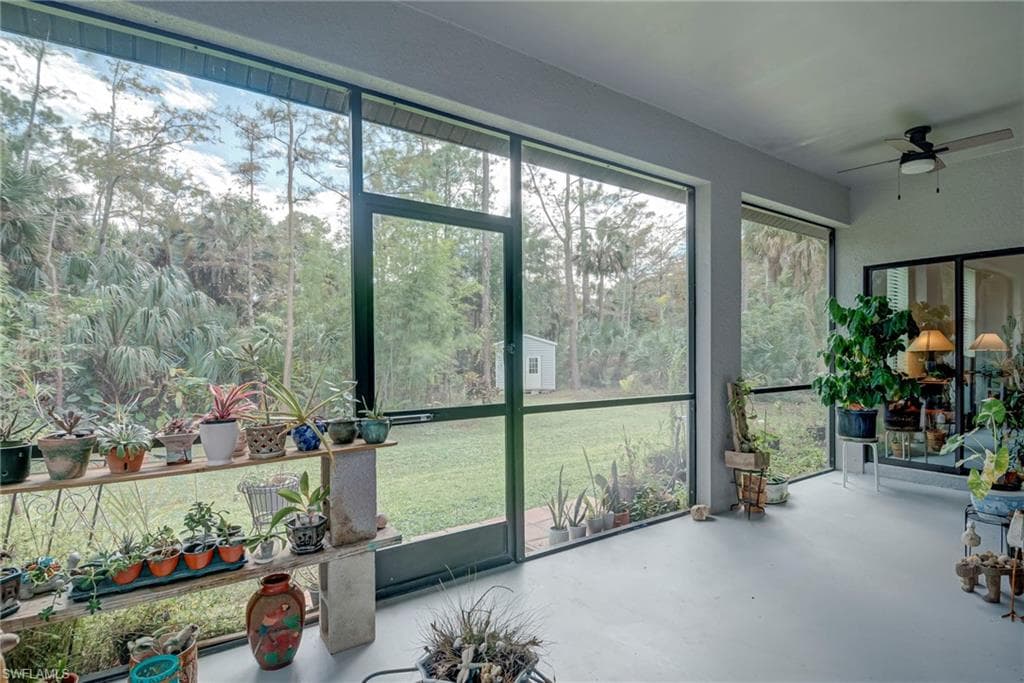 380 24th Ave NW, Naples, FL 34120-23