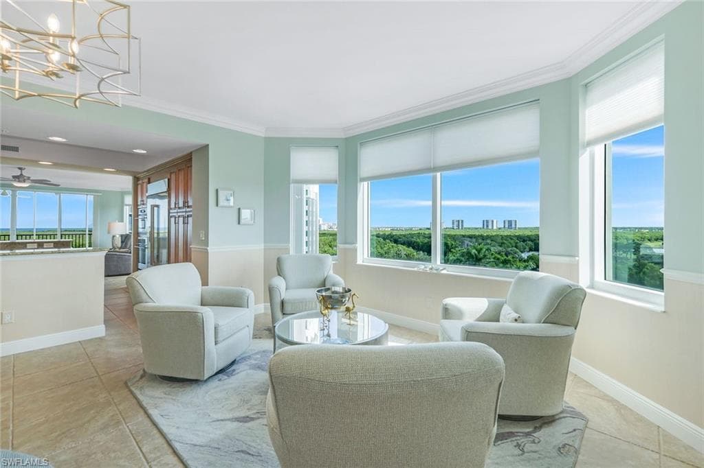 275 Indies Way 706, Naples, FL 34110-8