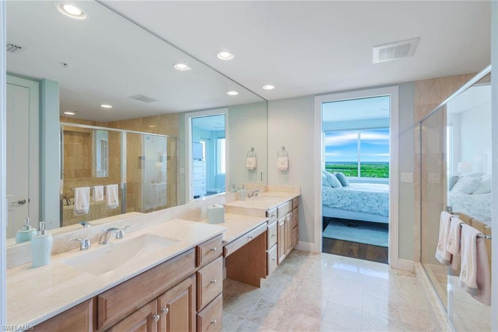 275 Indies Way 706, Naples, FL 34110-20