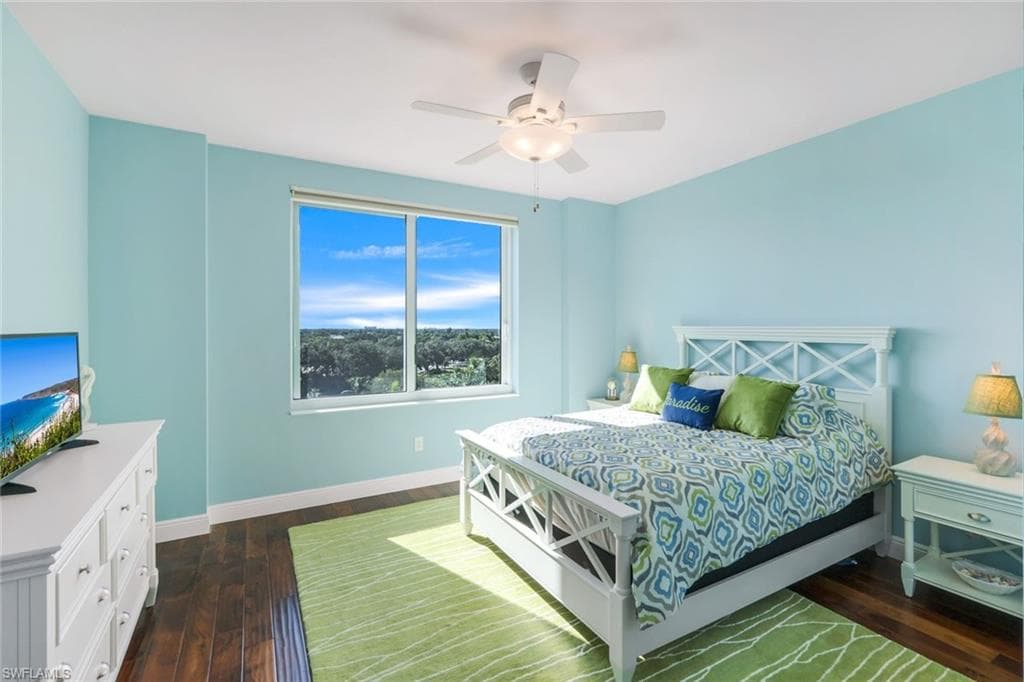 275 Indies Way 706, Naples, FL 34110-23