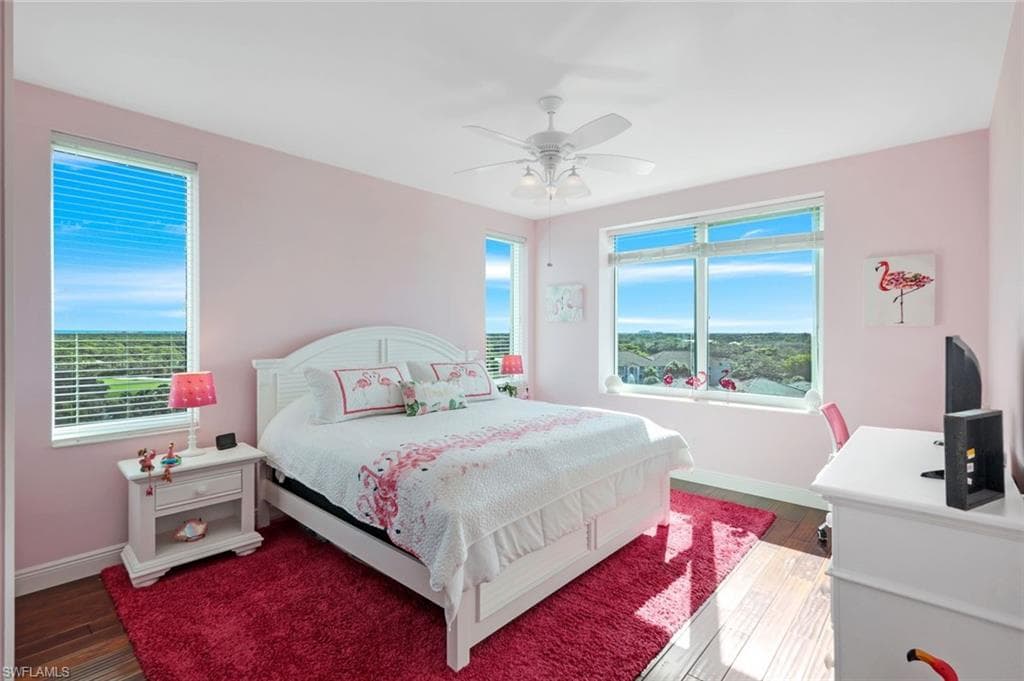 275 Indies Way 706, Naples, FL 34110-25