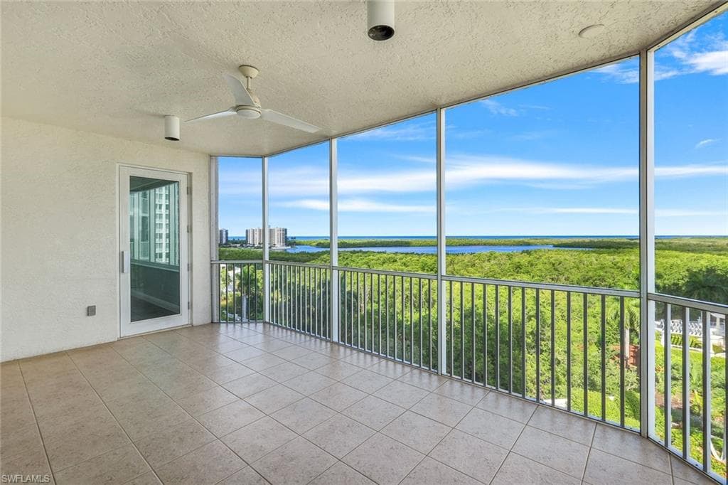 275 Indies Way 706, Naples, FL 34110-27