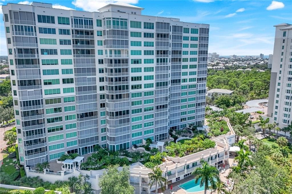 275 Indies Way 706, Naples, FL 34110-33