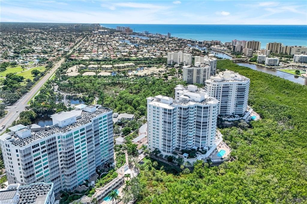 275 Indies Way 706, Naples, FL 34110-36