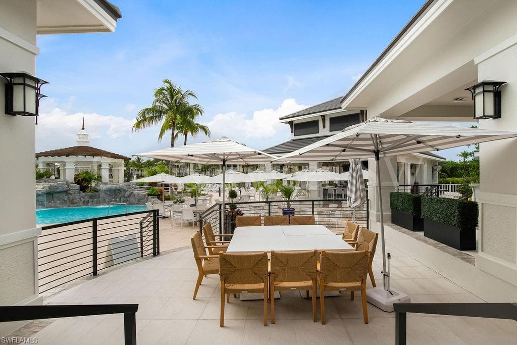 275 Indies Way 706, Naples, FL 34110-50