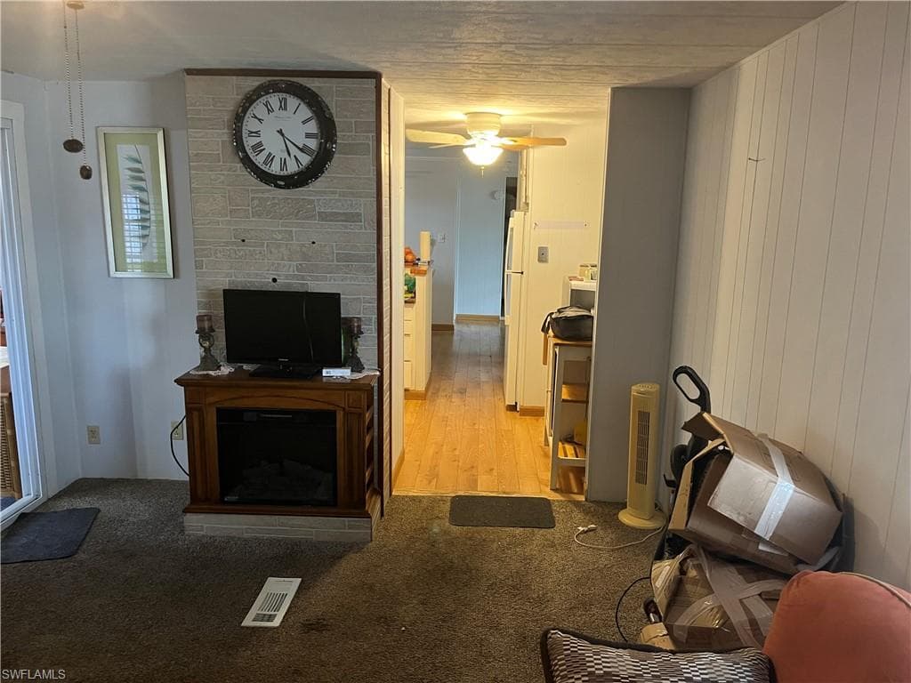 2036 Seagrape Court Ct NE, Naples, FL 34110-4