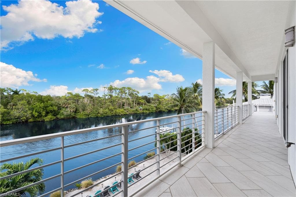 3890 Aloha Ln, Bonita Springs, FL 34134-33