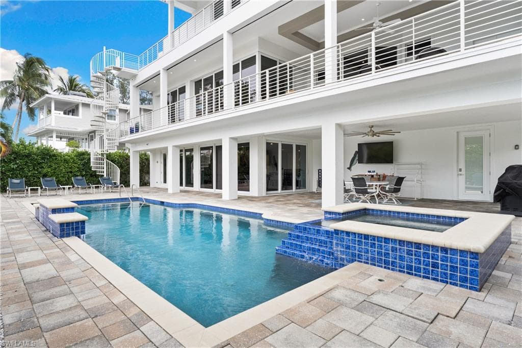 3890 Aloha Ln, Bonita Springs, FL 34134-40