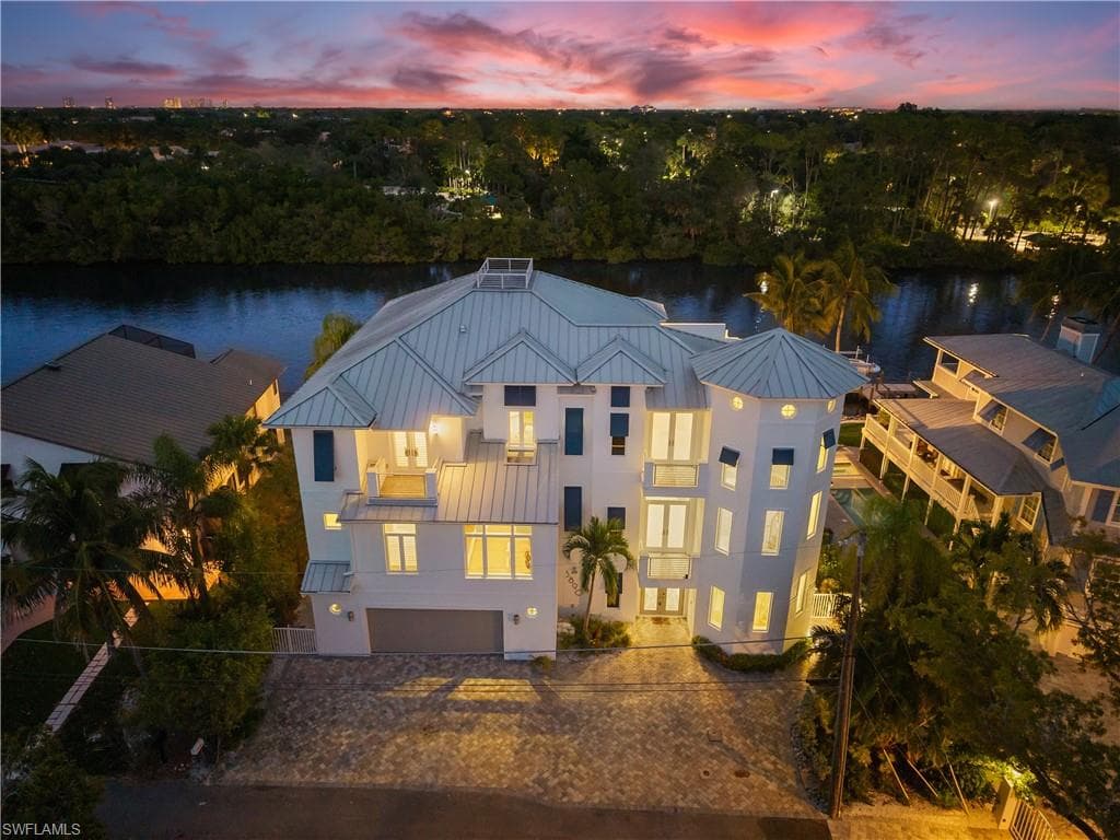 3890 Aloha Ln, Bonita Springs, FL 34134-45