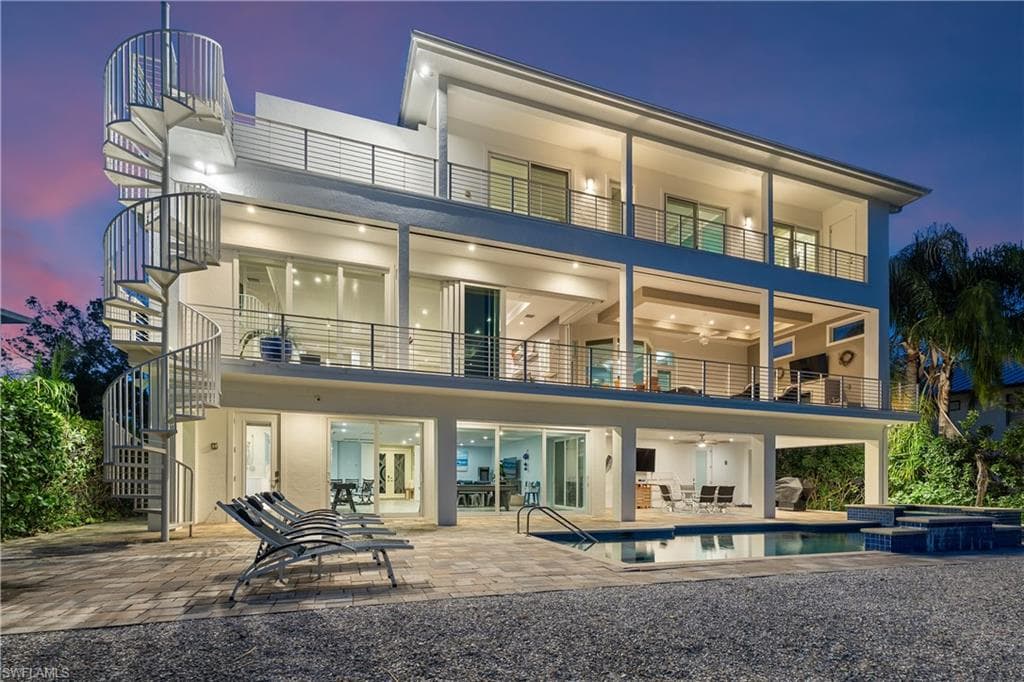 3890 Aloha Ln, Bonita Springs, FL 34134-3