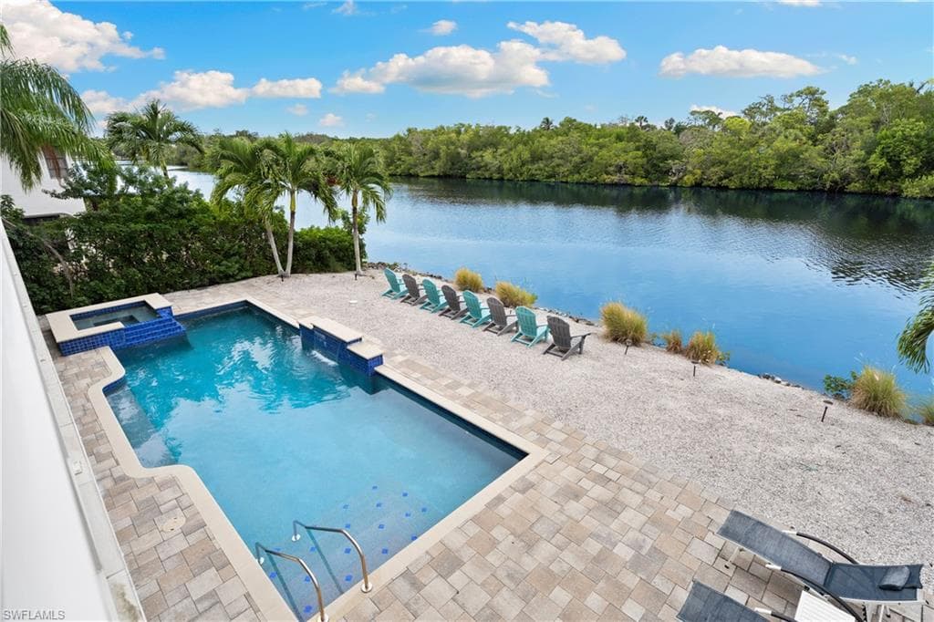 3890 Aloha Ln, Bonita Springs, FL 34134-6