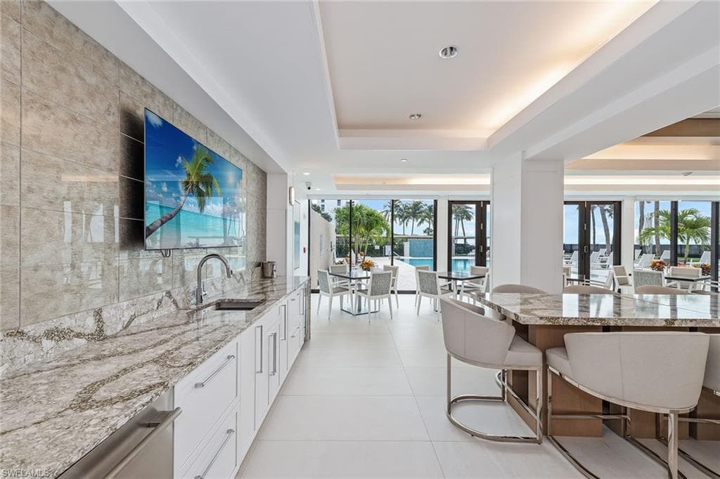 4001 Gulf Shore Blvd N 904, Naples, FL 34103-20