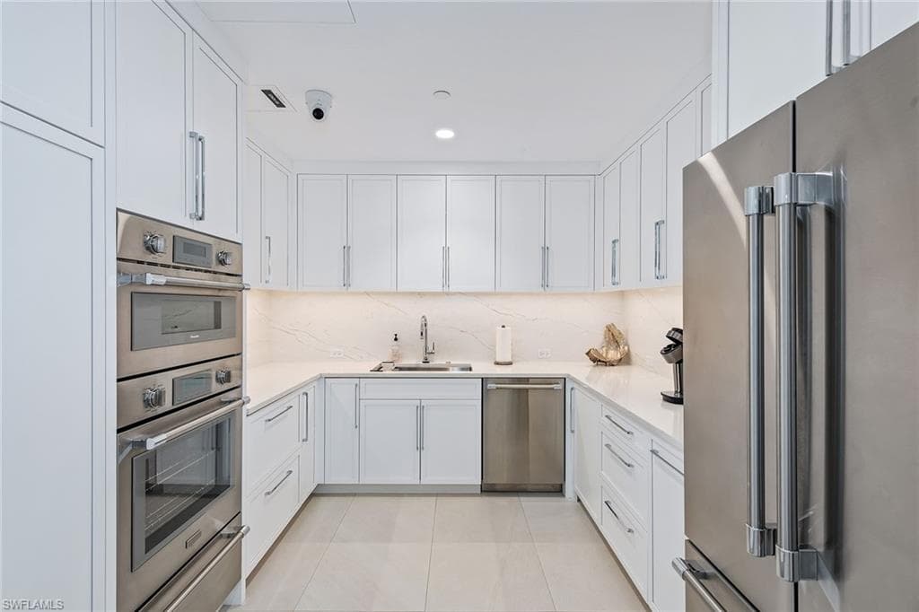 4001 Gulf Shore Blvd N 904, Naples, FL 34103-21