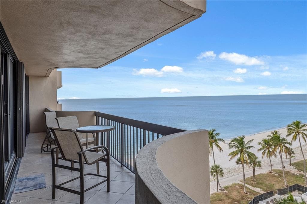 4001 Gulf Shore Blvd N 904, Naples, FL 34103-27