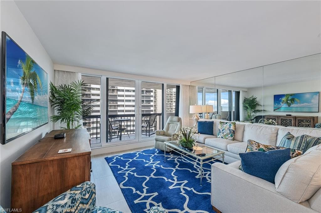 4001 Gulf Shore Blvd N 904, Naples, FL 34103-2