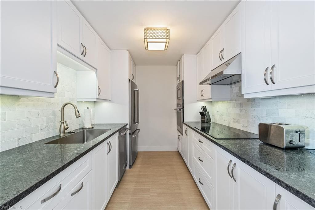 4001 Gulf Shore Blvd N 904, Naples, FL 34103-4