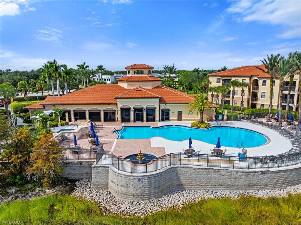 12990 Positano Cir 303, Naples, FL 34105-29