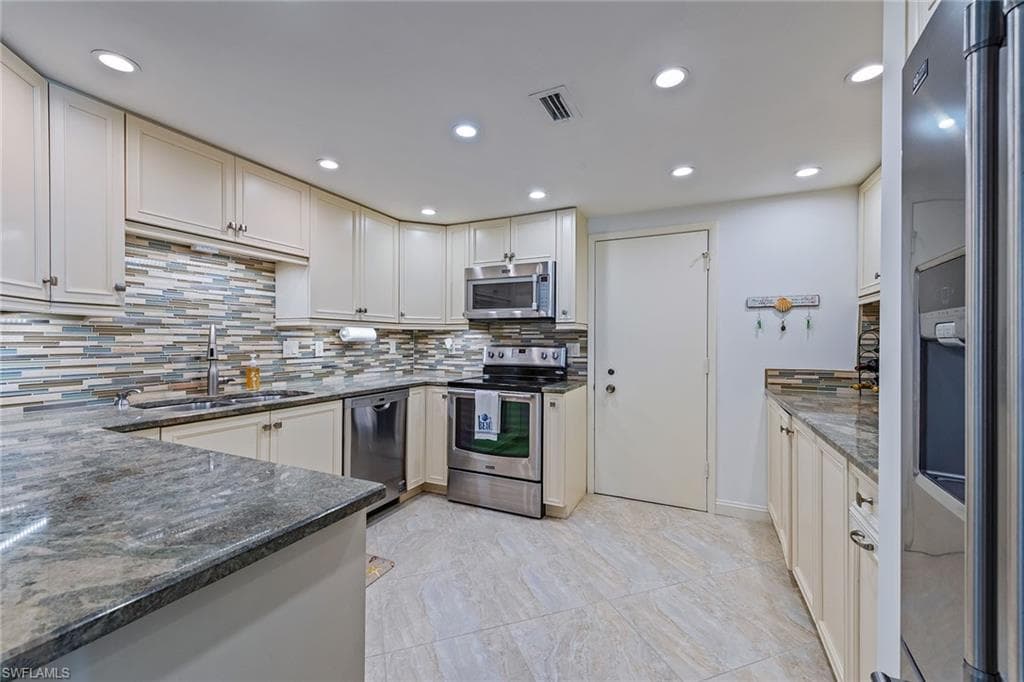 3399 Gulf Shore Blvd N 309, Naples, FL 34103-9