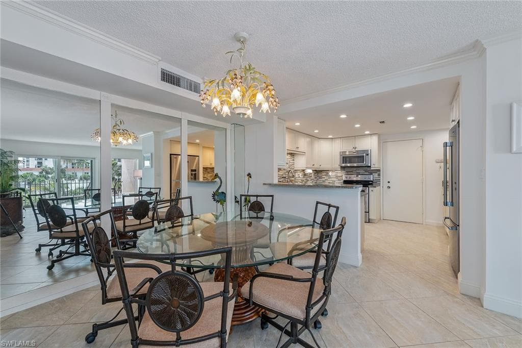 3399 Gulf Shore Blvd N 309, Naples, FL 34103-12