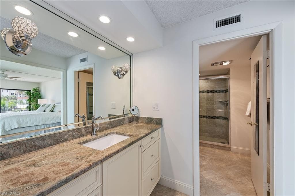 3399 Gulf Shore Blvd N 309, Naples, FL 34103-14