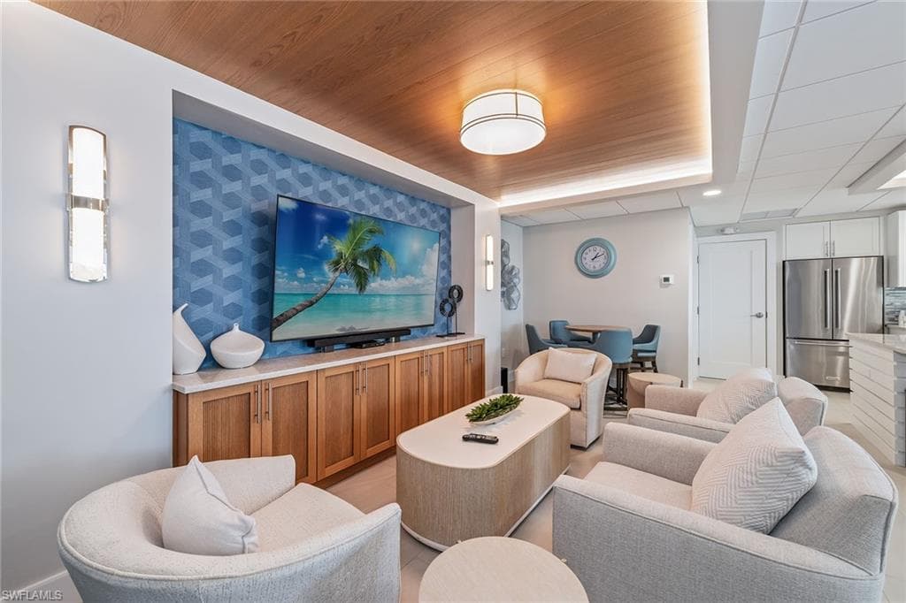 3399 Gulf Shore Blvd N 309, Naples, FL 34103-24